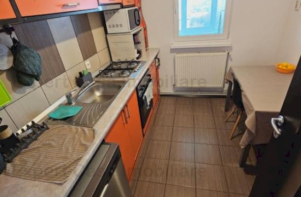 Apartament 3 camere decomandat Alexandru Cel Bun