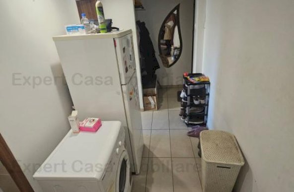 Apartament cu 3 camere in Alexandru Cel Bun 