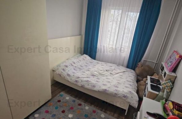 Apartament cu 3 camere in Alexandru Cel Bun 