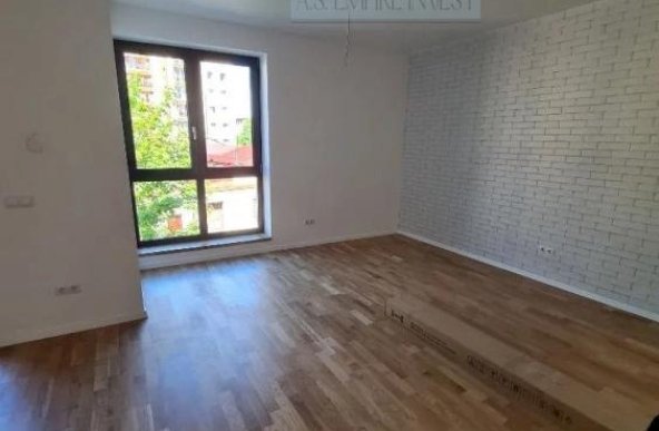 Apartament 4 camere pe doua nivele - zona Brașovul Vechi