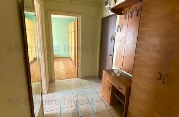 Apartament 3 camere - zona Centrul Civic