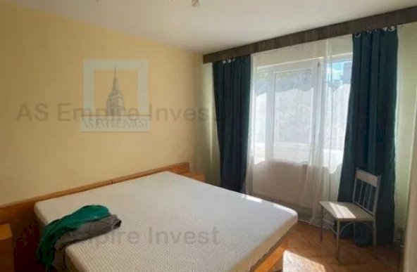 Apartament 3 camere - zona Centrul Civic