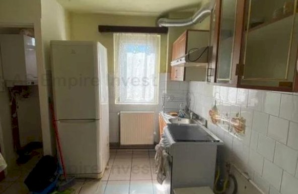 Apartament 3 camere - zona Centrul Civic