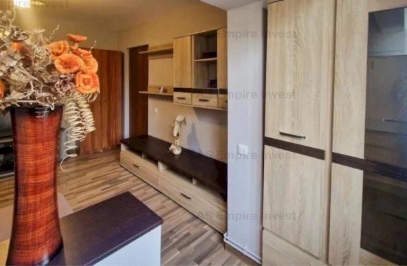 Apartament 2 camere decomandat - zona Garii