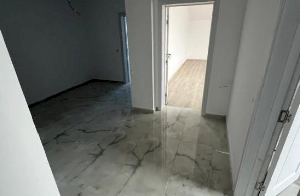 Apartament 2 camere + birou 24mp - zona Sanpetru