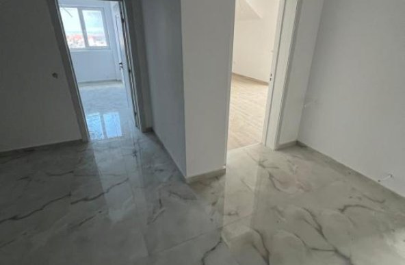 Apartament 2 camere + birou 24mp - zona Sanpetru