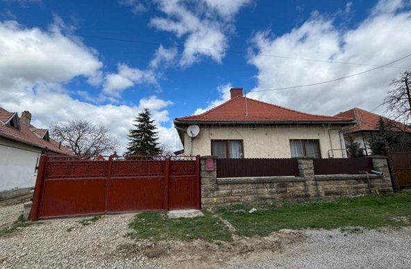 Casa singur in curte - zona Brețcu/Covasna