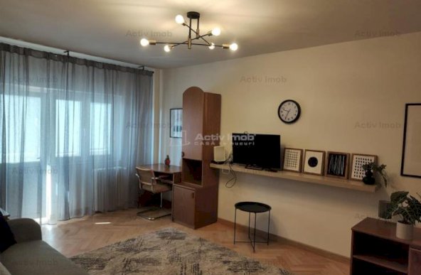 APARTAMENT DECOMANDAT,  UTILAT SI MOBILAT SITUAT ULTRACENTRAL LANGA HOTEL PRAHOVA