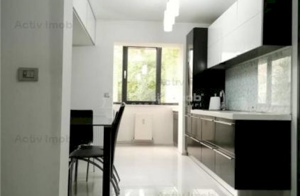 Apartament modern, utilat si mobilat cu stil, situat central, pe Bd Republicii, in Ploiesti