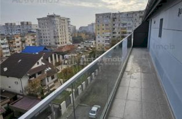 Apartament nou, cu 3 camere, decomandat, cu vecinatati excelente, situat ultracentral in Ploiesti