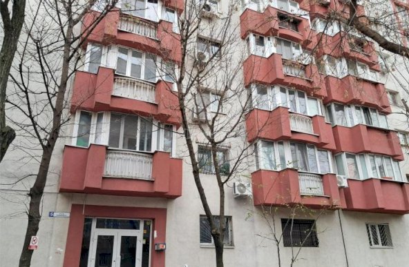 DE VANZARE la 13 SEPTEMBRIE Apartament 4 camere, 91 mp, an 1988, RENOVAT si ANVELOPAT