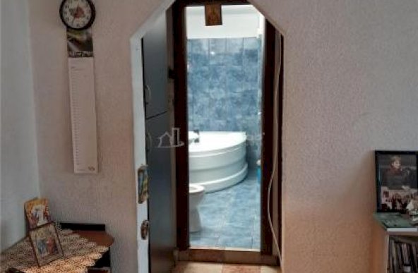 DE VANZARE la 13 SEPTEMBRIE Apartament 4 camere, 91 mp, an 1988, RENOVAT si ANVELOPAT