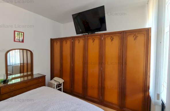 Apartament 3 camere la casa Centru Istoric utilat,mobilat 265000Eur