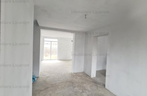 Vila Stupini P+E, 5 camere,curte,acces auto.(Parte Duplex)