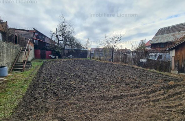 Casa Saseasca SANPETRU zona Centrala ideal investitie