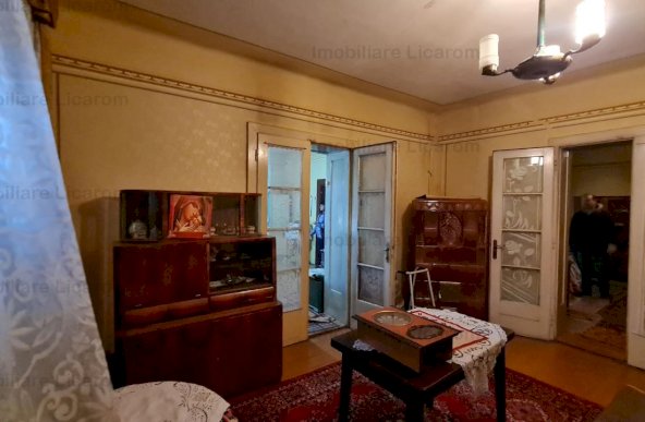 Casa Saseasca SANPETRU zona Centrala ideal investitie