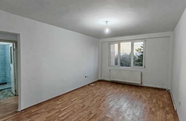 Apartament 3 camere, zona Tudor Vladimirescu pret 114.000 euro