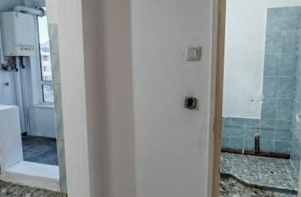 Apartament 3 camere, zona Tudor Vladimirescu pret 114.000 euro