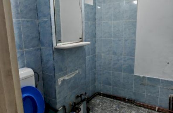 Apartament 3 camere, zona Tudor Vladimirescu pret 114.000 euro