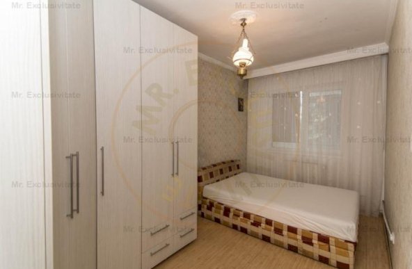 Apartament spatios 4 camere -Trivale-etaj intermediar