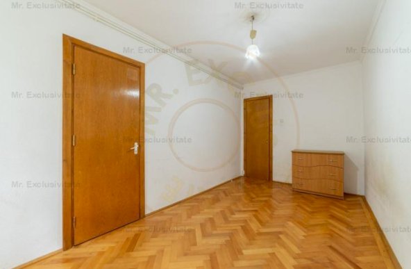 0% Comision Apartament 3 camere etaj 1-Pitesti Liceu A.Odobescu!