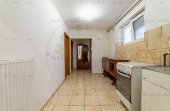 0% Comision Apartament 3 camere etaj 1-Pitesti Liceu A.Odobescu!