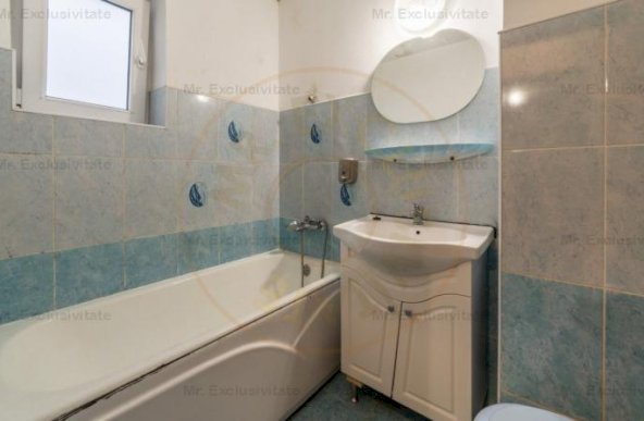 0% Comision Apartament 3 camere etaj 1-Pitesti Liceu A.Odobescu!