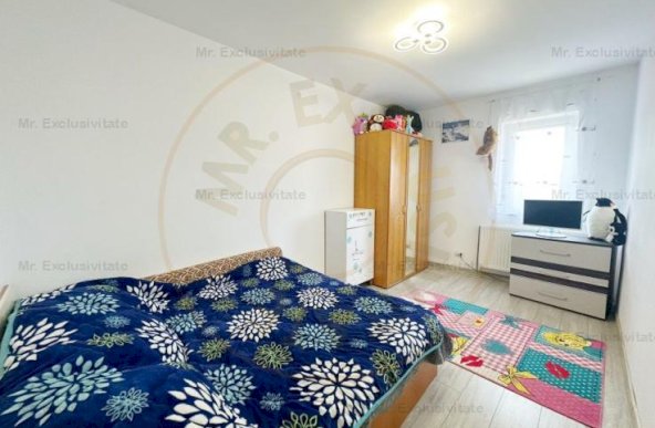 Apartament 3 camere decomandat etaj intermediar 