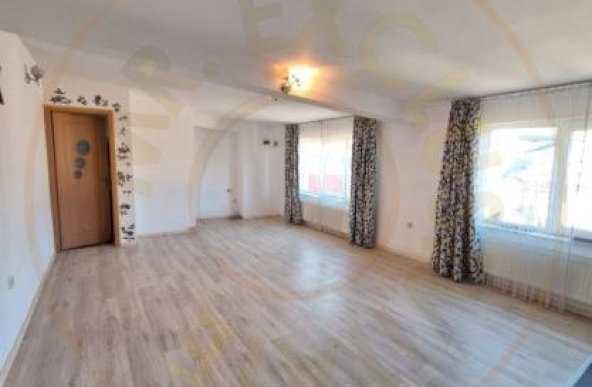 0% Comision-Inchiriere casa cu spatiu comercial Bascov deschidere DN7