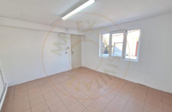 0% Comision-Inchiriere casa cu spatiu comercial Bascov deschidere DN7