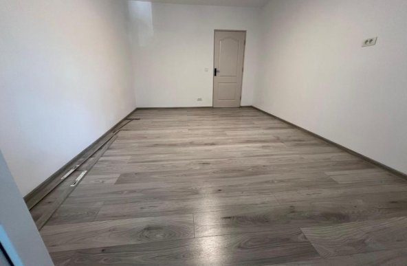 Vanzare apartament 2 camere decomandat - Tatarasi - renovat complet etaj 1