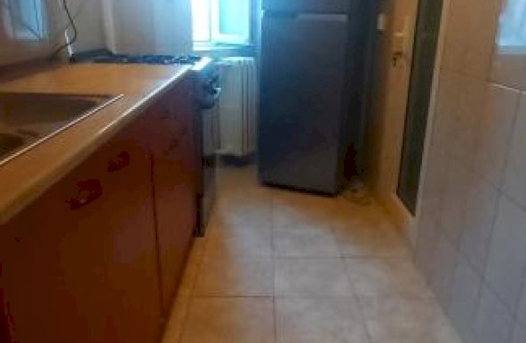 Apartament 2 camere nemobilat, zona Mihail Kogalniceanu