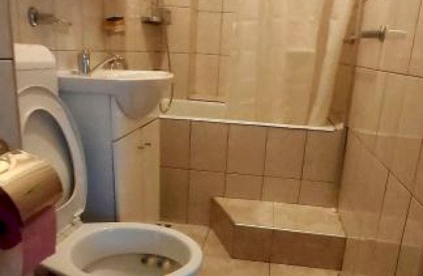 Apartament 2 camere nemobilat, zona Mihail Kogalniceanu