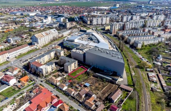 700 mp TEREN INTRAVILAN LÂNGĂ GALERIA MALL