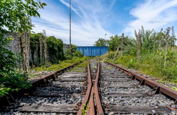 Platformă betonată cu acces direct la calea ferată