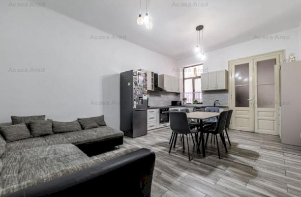 Oportunitate! Apartament spațios 3 camere - în Inima Aradului