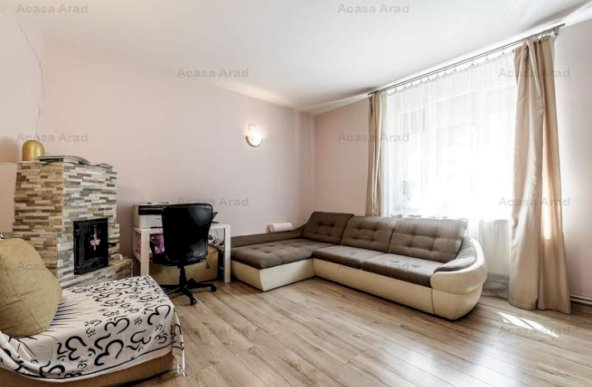 Apartament 2 camere spatios la casa individuala, zona centrala