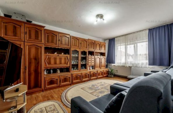 REZERVAT! Apartament, 3 camere, 2 băi,  Etajul 2 în Micalaca,