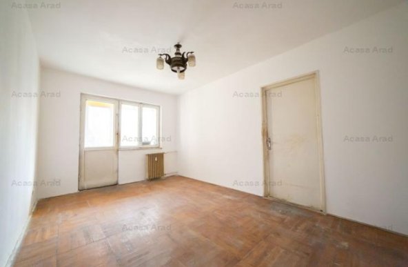 Apartament cu 2 camere etaj 1 - Aurel Vlaicu Lebada Comision 0%