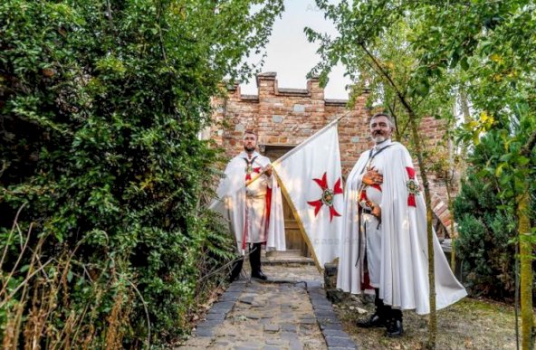 Refugiul Medieval în mijlocul Naturii. Deschide poarta către trecut!