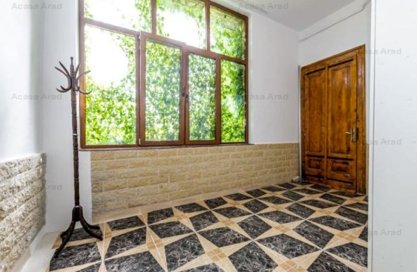 Apartament în Palatul Bohuș, lângă Teatrul de Stat.