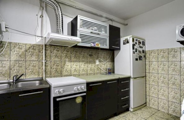 Apartament spatios cu 4 camere strada Fat Frumos