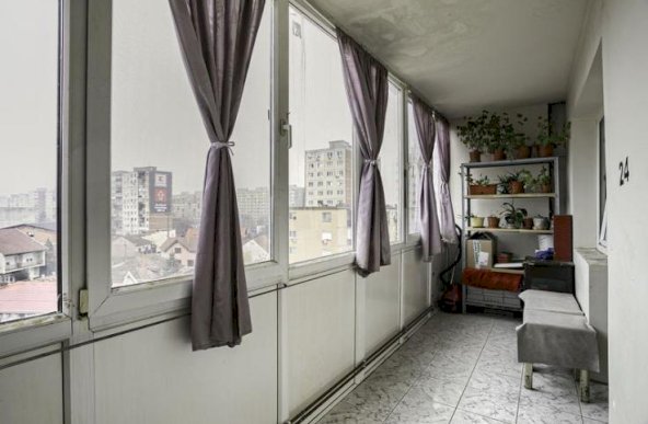 Apartament spatios cu 4 camere strada Fat Frumos