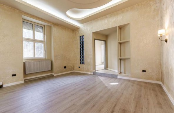 Apartament ultracentral, complet renovat, Strada Eminescu nr. 7