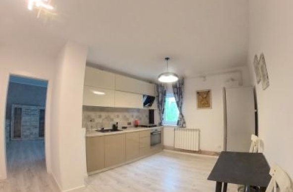 Apartament cu trei camere 13 Septembrie, Sebastian