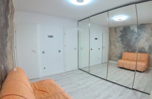 Apartament cu trei camere 13 Septembrie, Sebastian