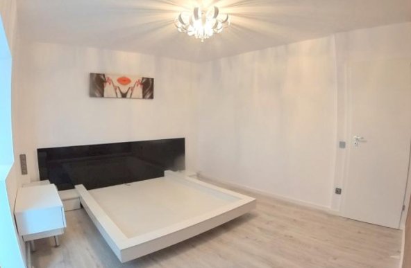 Apartament cu trei camere 13 Septembrie, Sebastian