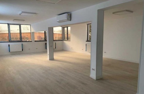 Spatiu Birouri proaspat renovat la bulevard in zona Pacii, Militari