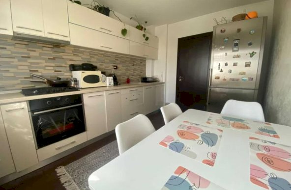 Apartament cu 4 camere Brancoveanu, Berceni