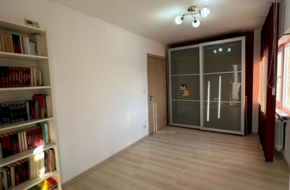 Apartament 4 camere cu centrala proprie in zona Lujerului, Militari